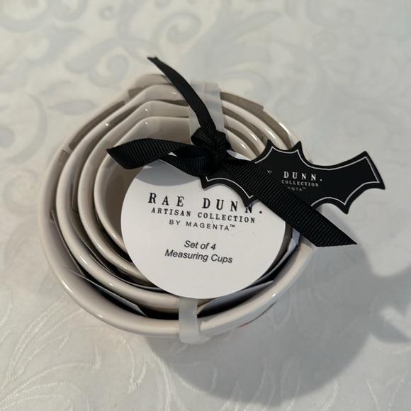 Rae Dunn Halloween Set of Measuring Cups - Picture 2 of 5